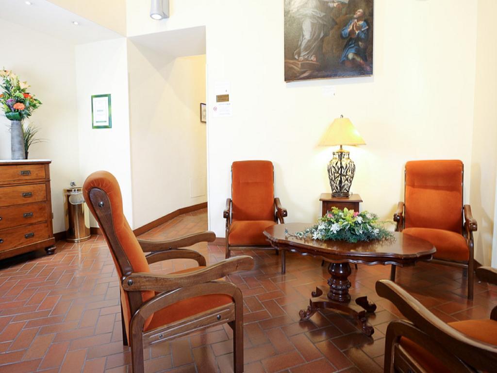 Casa Di Santa Francesca Romana A Ponte Rotto Gasthuis