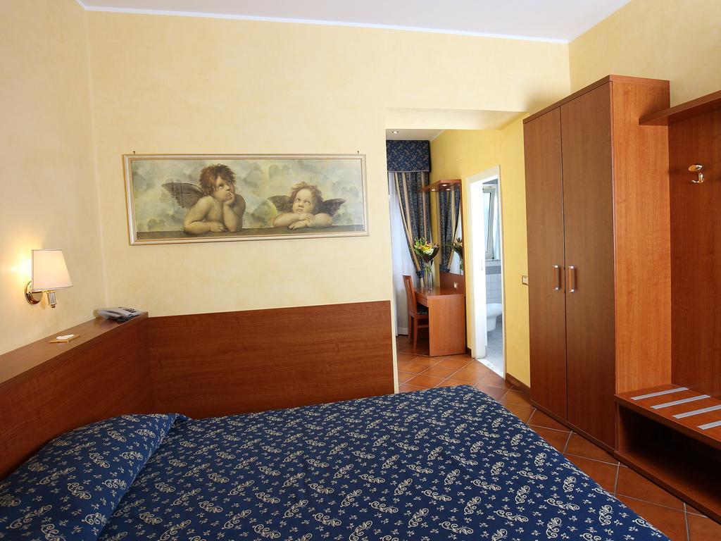 Gasthuis Casa Di Santa Francesca Romana A Ponte Rotto 2*